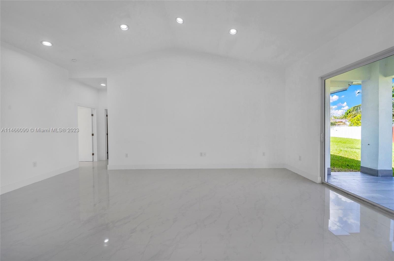 15640 NW 39th Ct Unit: 15640