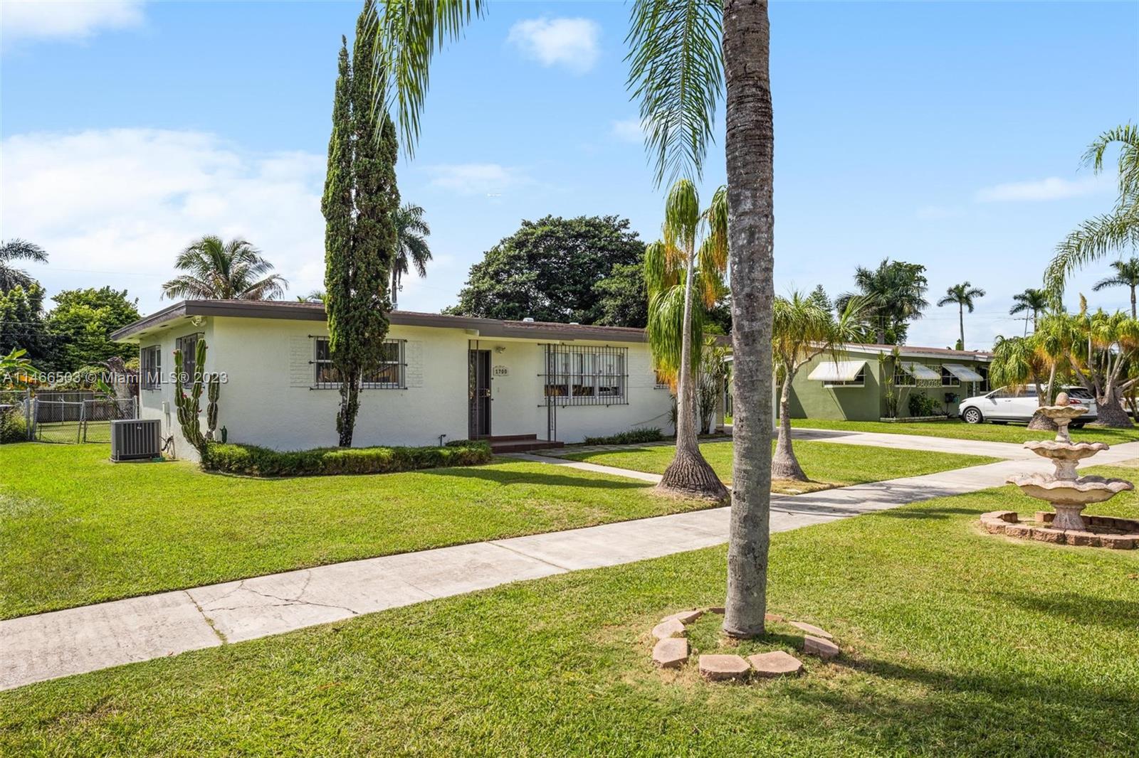 1700 NW 9th Ct