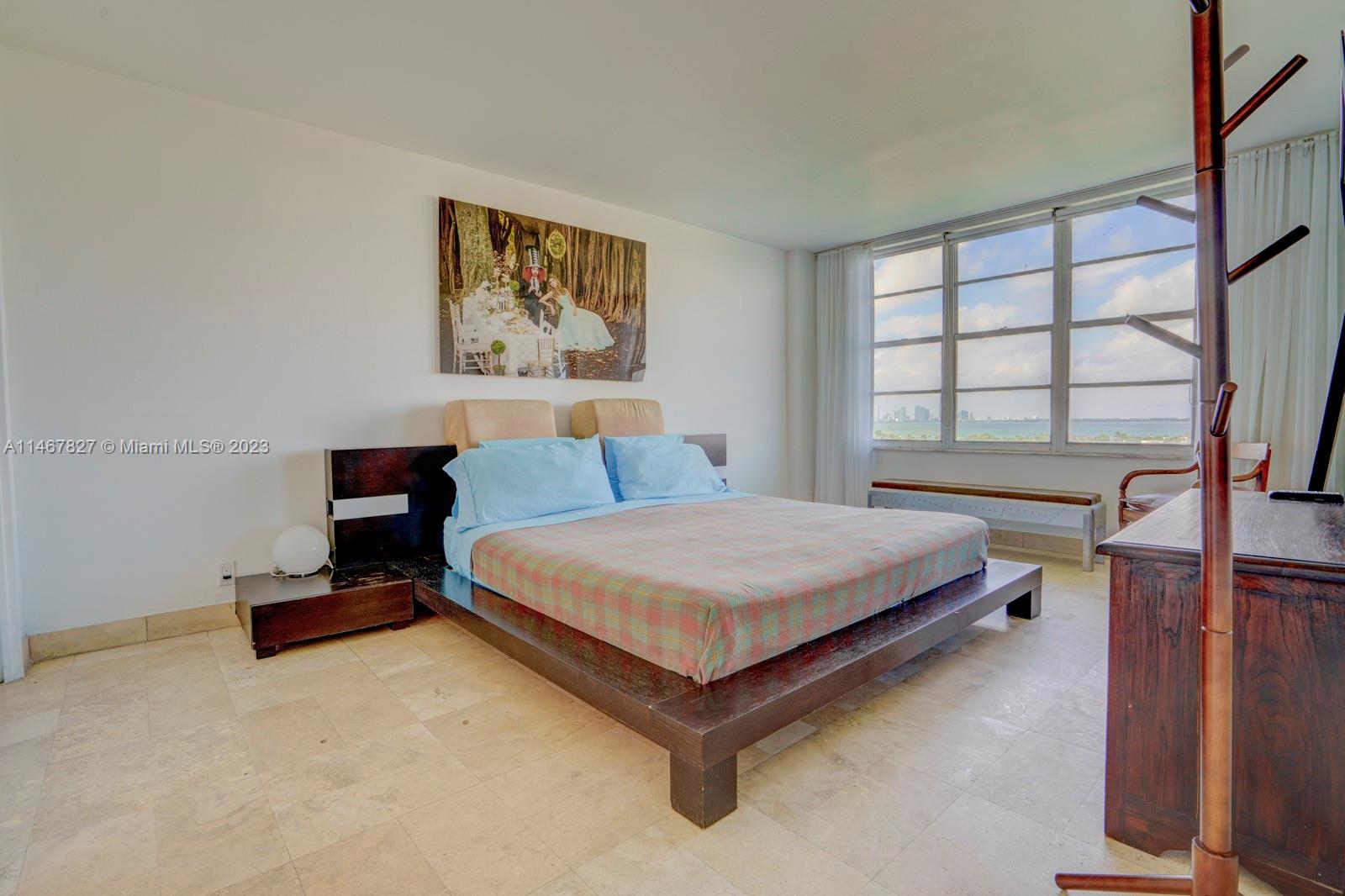 5700 Collins Ave # 16G