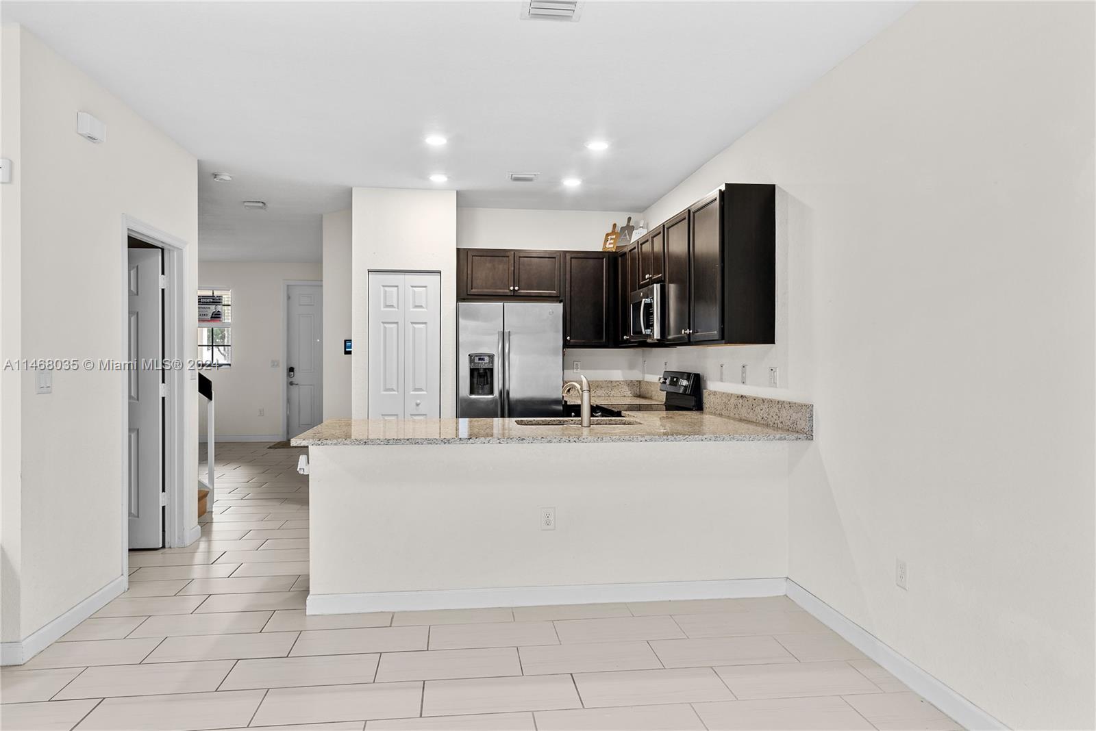 3345 SE 1st St # 3345