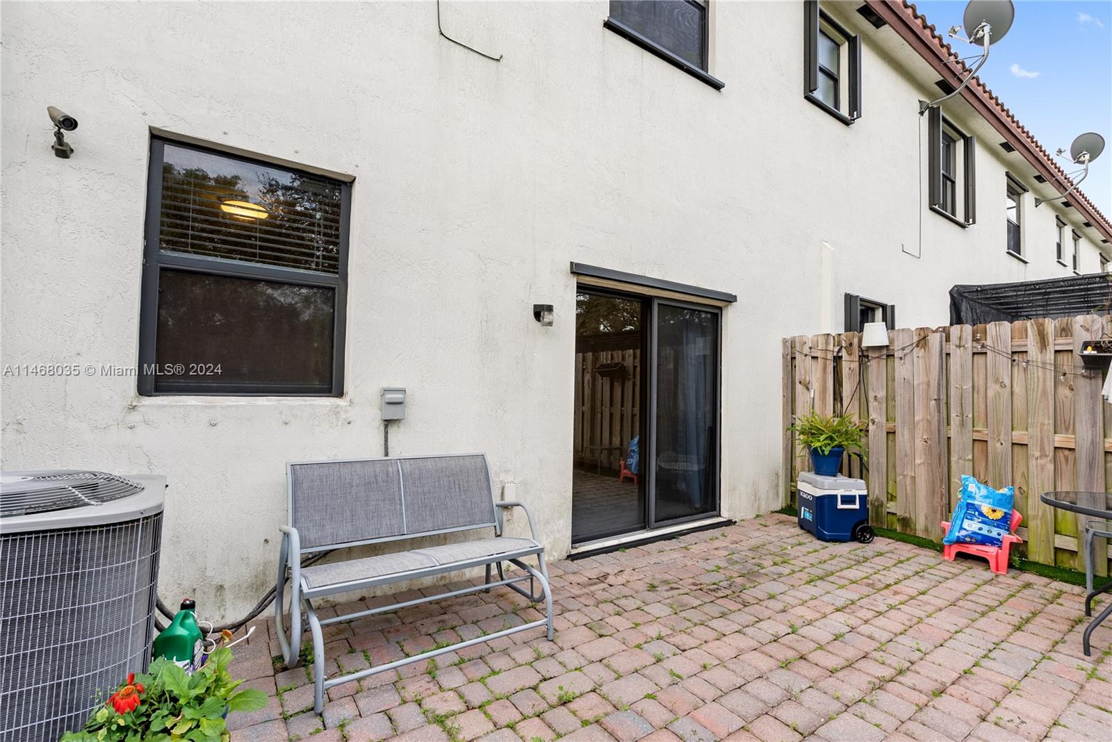 3345 SE 1st St # 3345