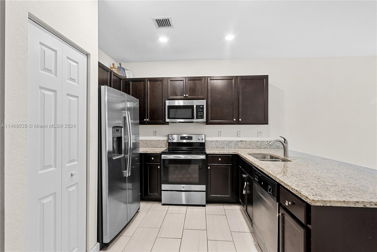 3345 SE 1st St # 3345