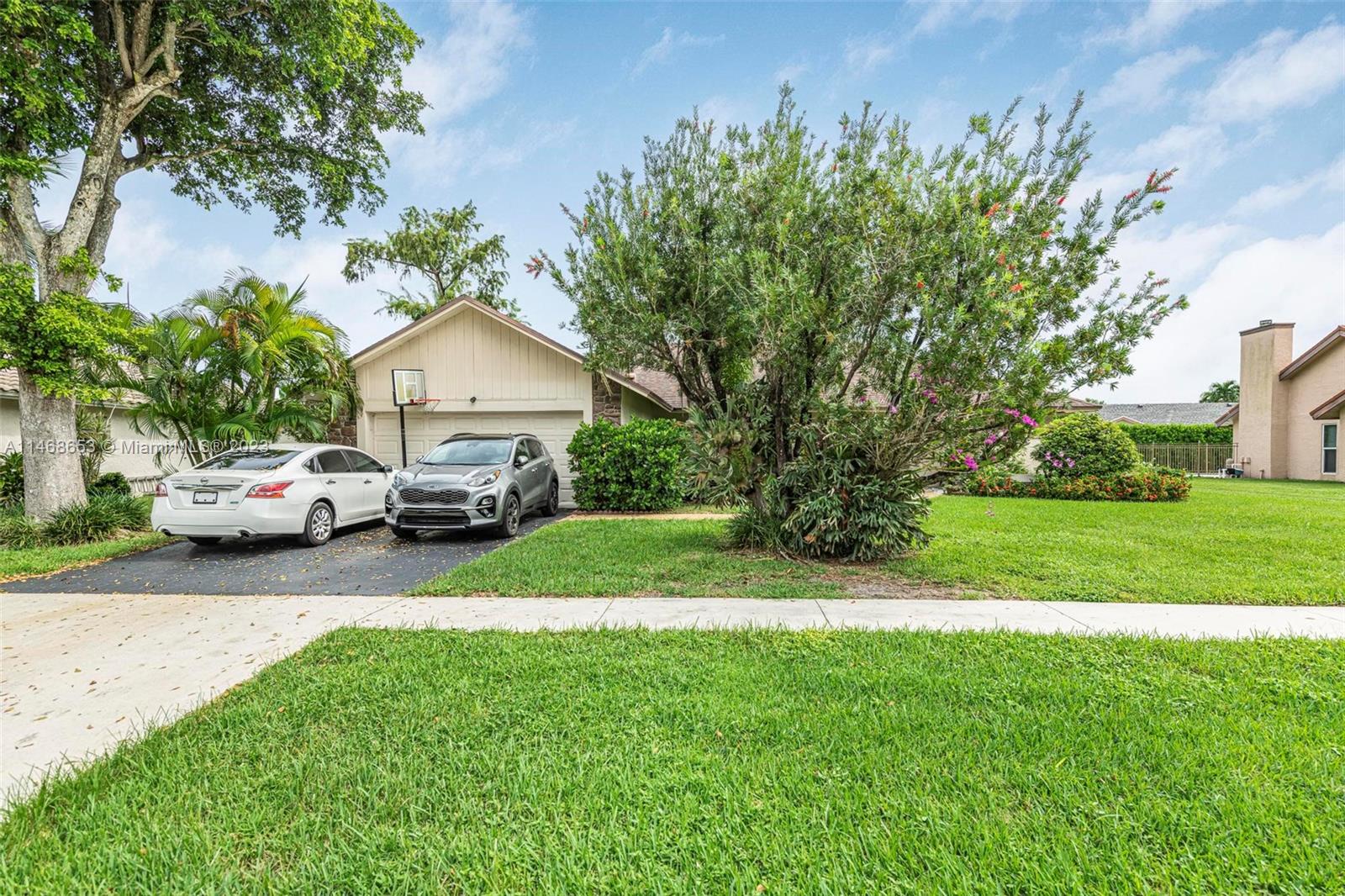 20871 Sugarloaf Ln