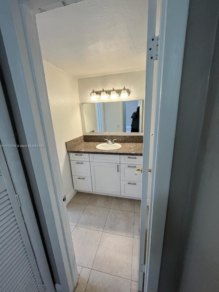 114 Mendoza Ave # 41