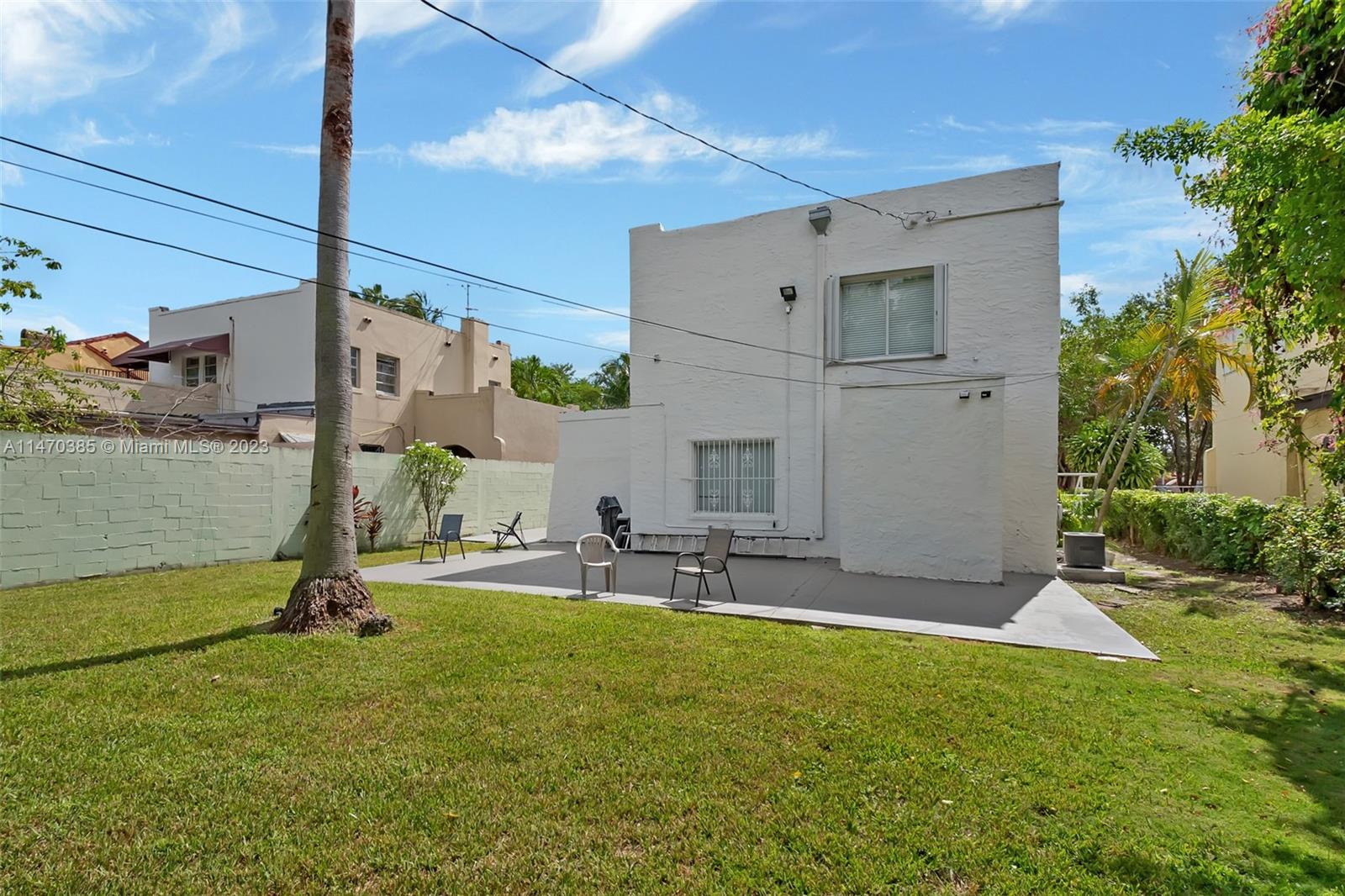 1953 SW 10th St Unit: Top