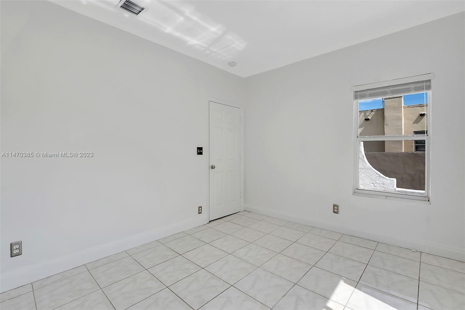 1953 SW 10th St Unit: Top