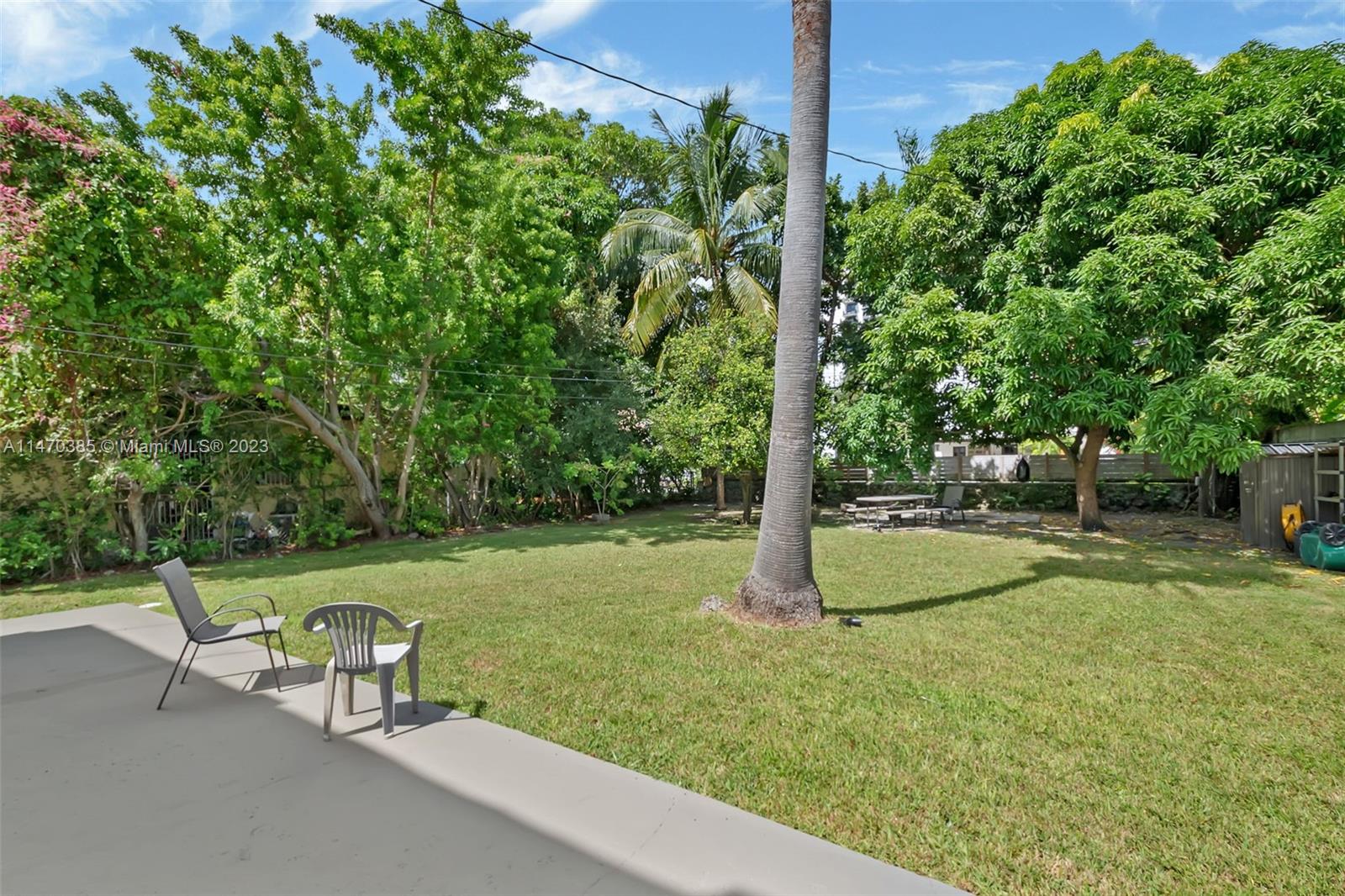 1953 SW 10th St Unit: Top