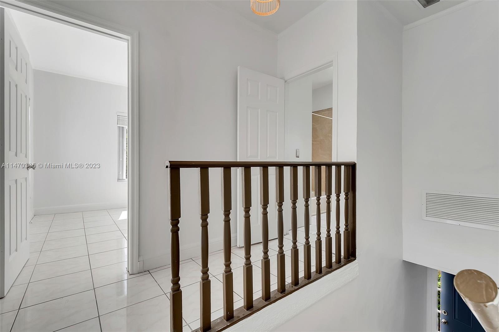 1953 SW 10th St Unit: Top