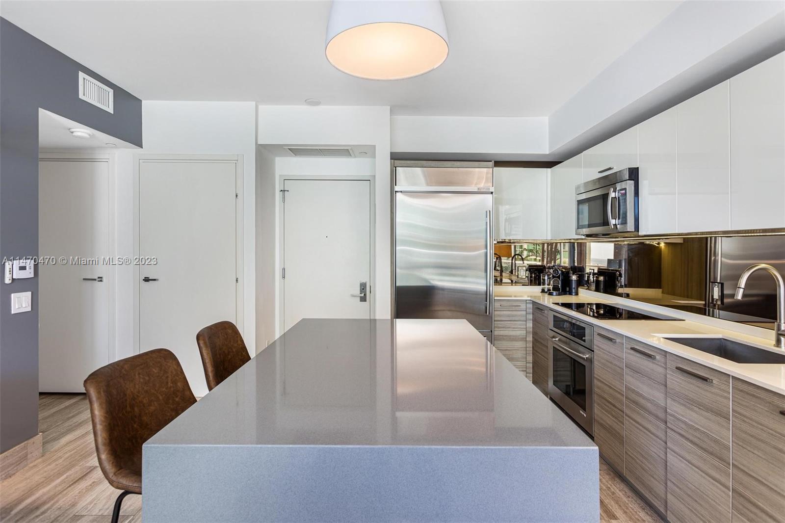 1300 Brickell Bay Dr # 1102