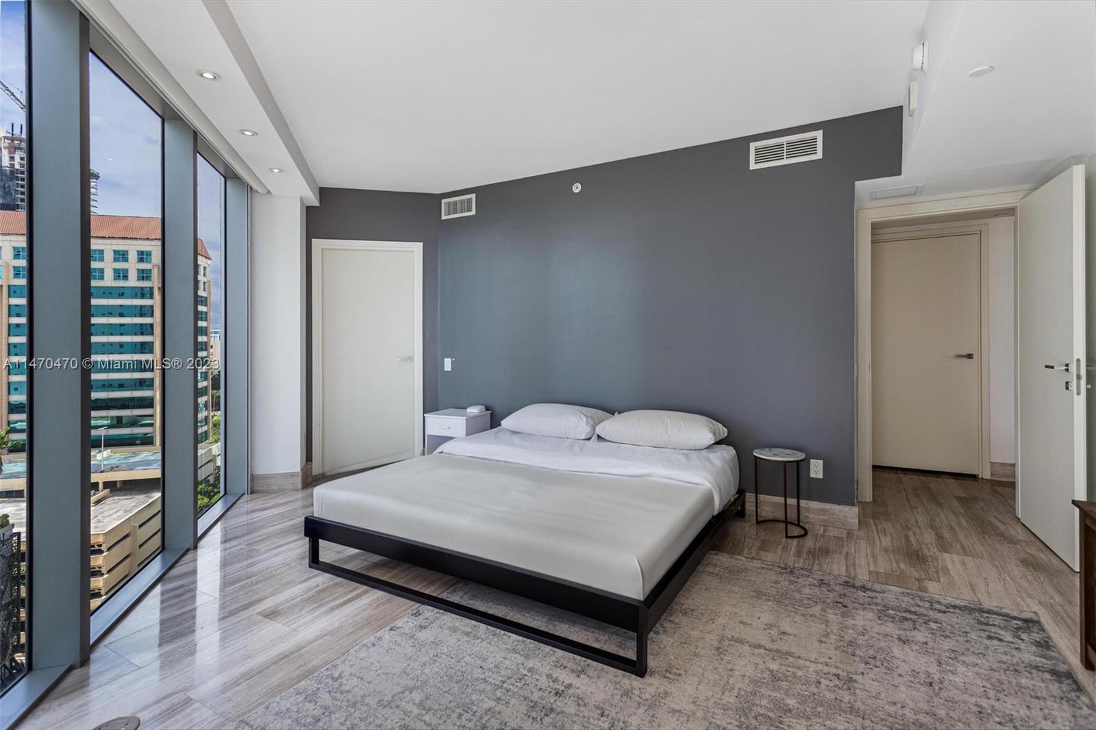 1300 Brickell Bay Dr # 1102
