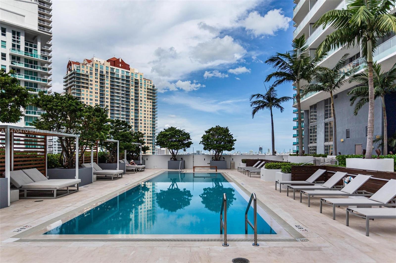 1300 Brickell Bay Dr # 1102
