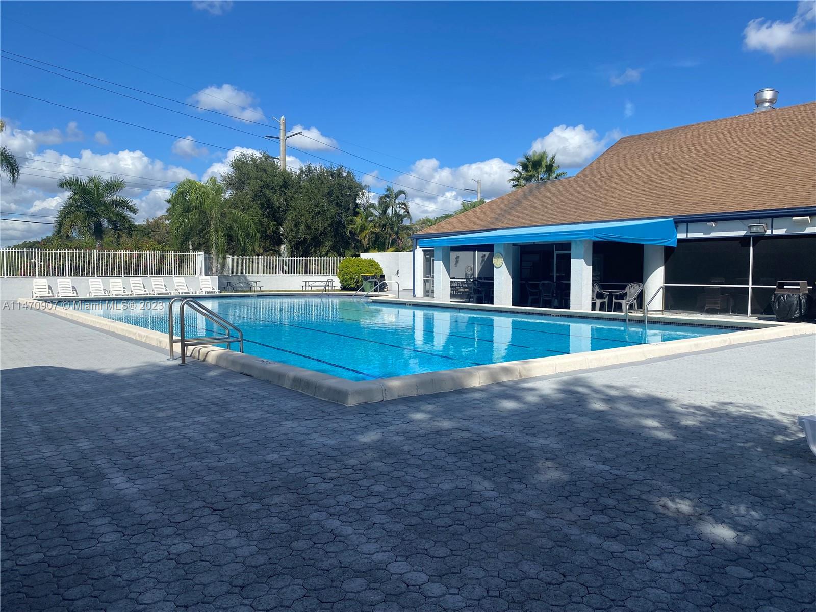 1362 Pelican Ct # 1362