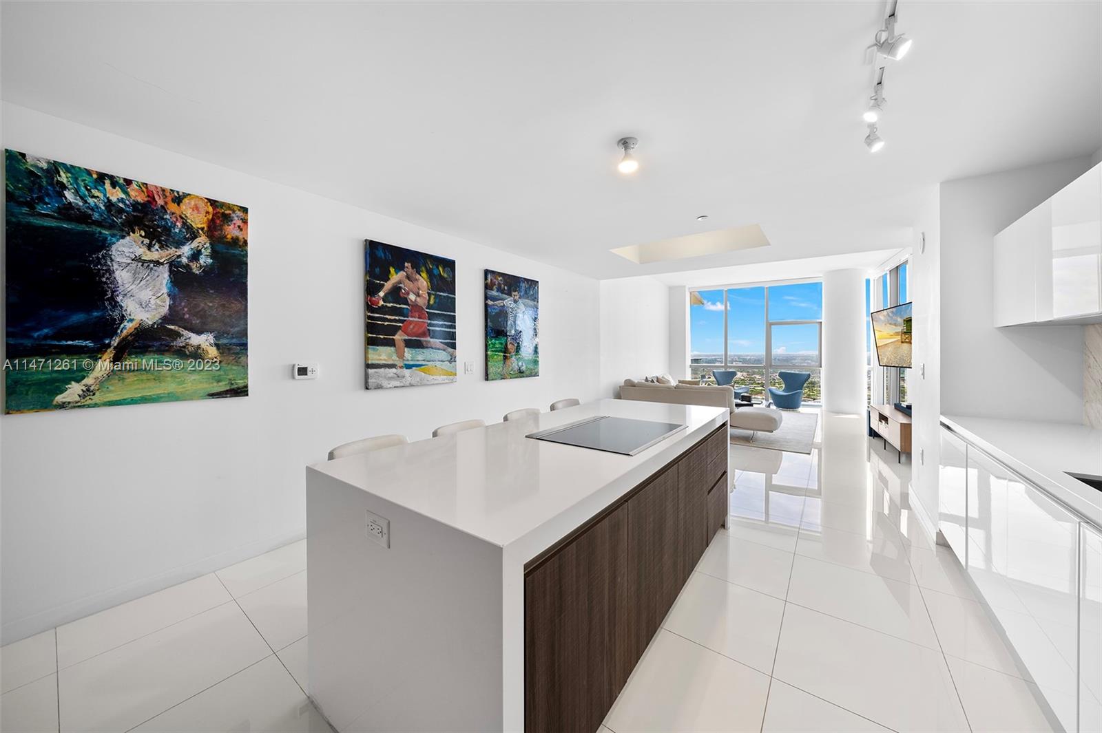 851 NE 1st Ave # 4601