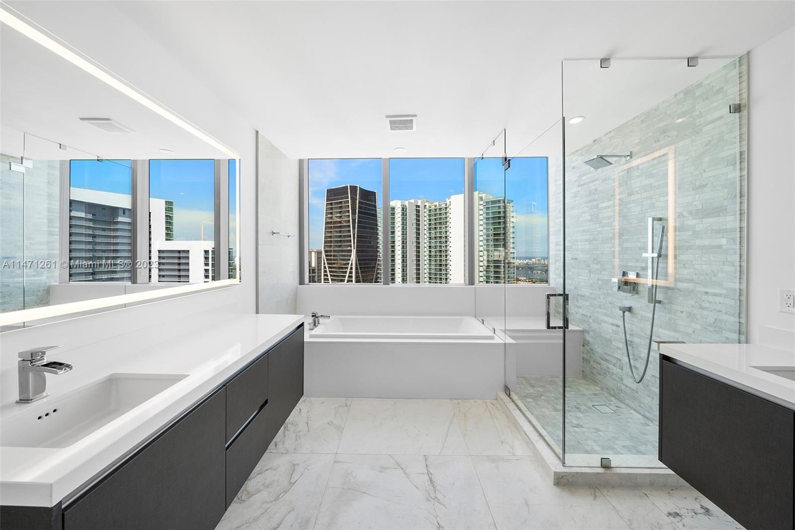 851 NE 1st Ave # 4601