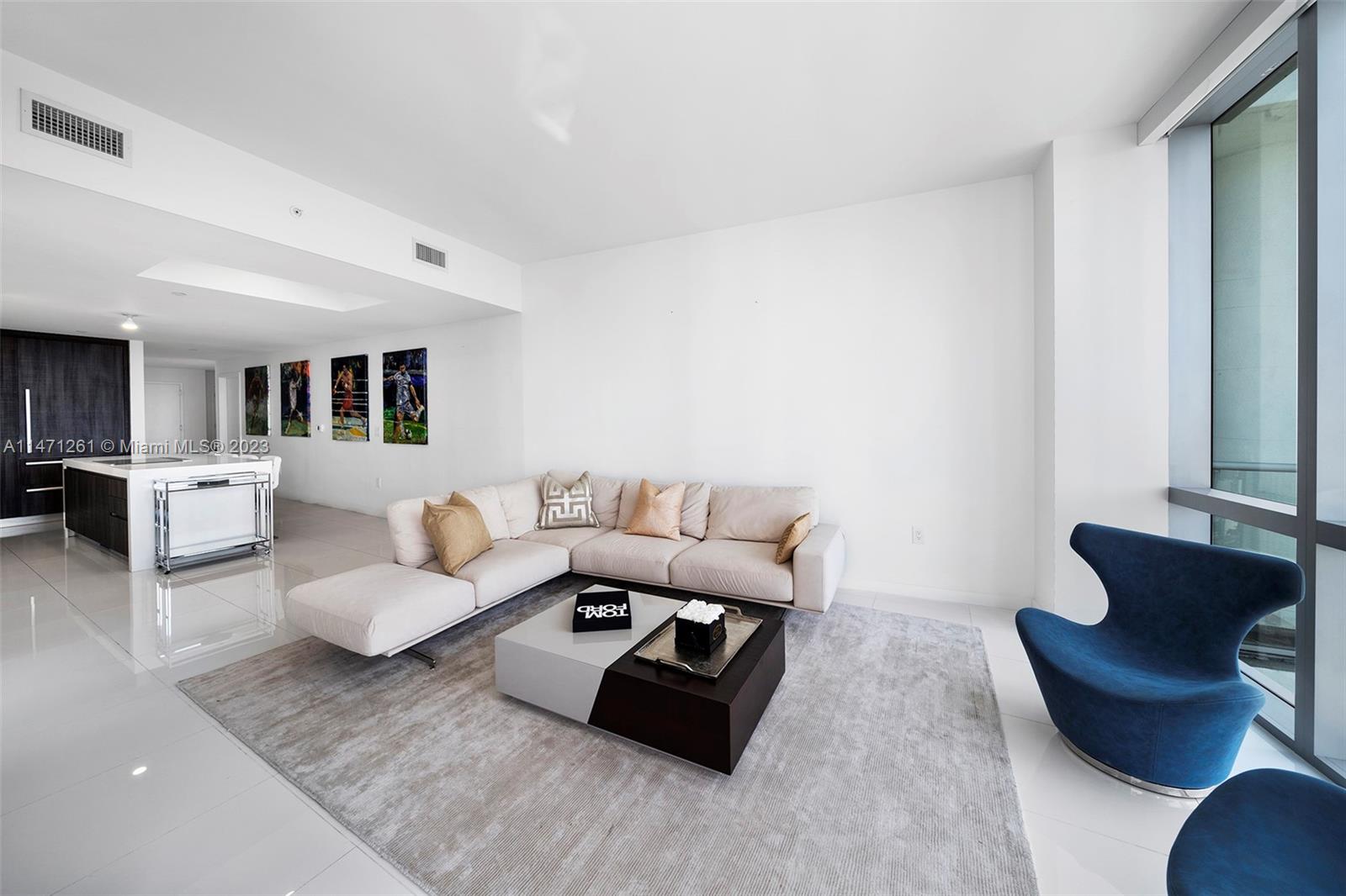 851 NE 1st Ave # 4601