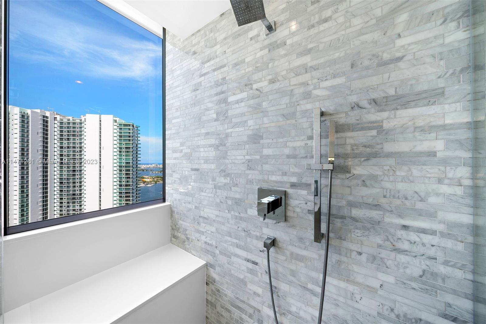 851 NE 1st Ave # 4601