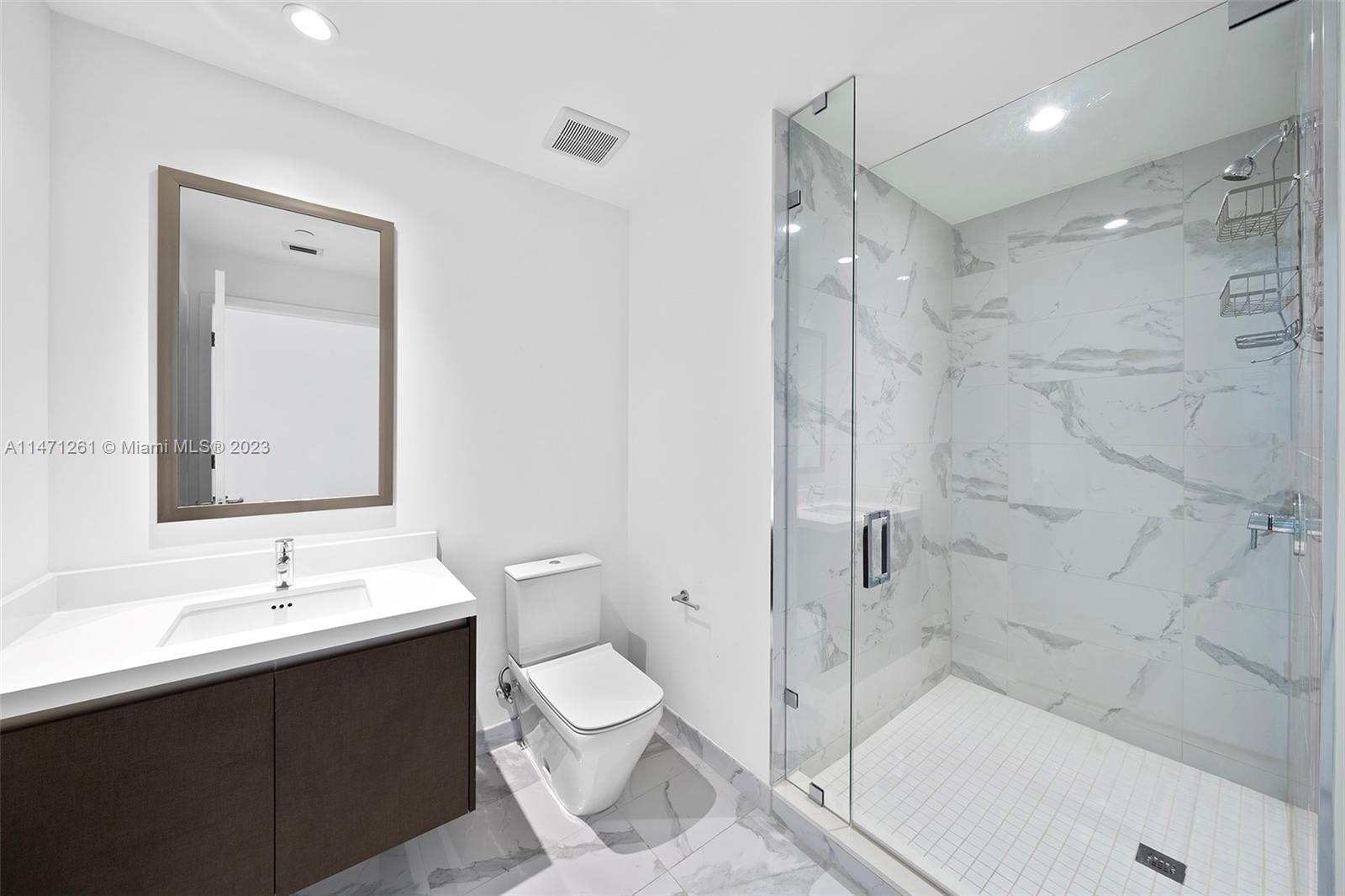 851 NE 1st Ave # 4601