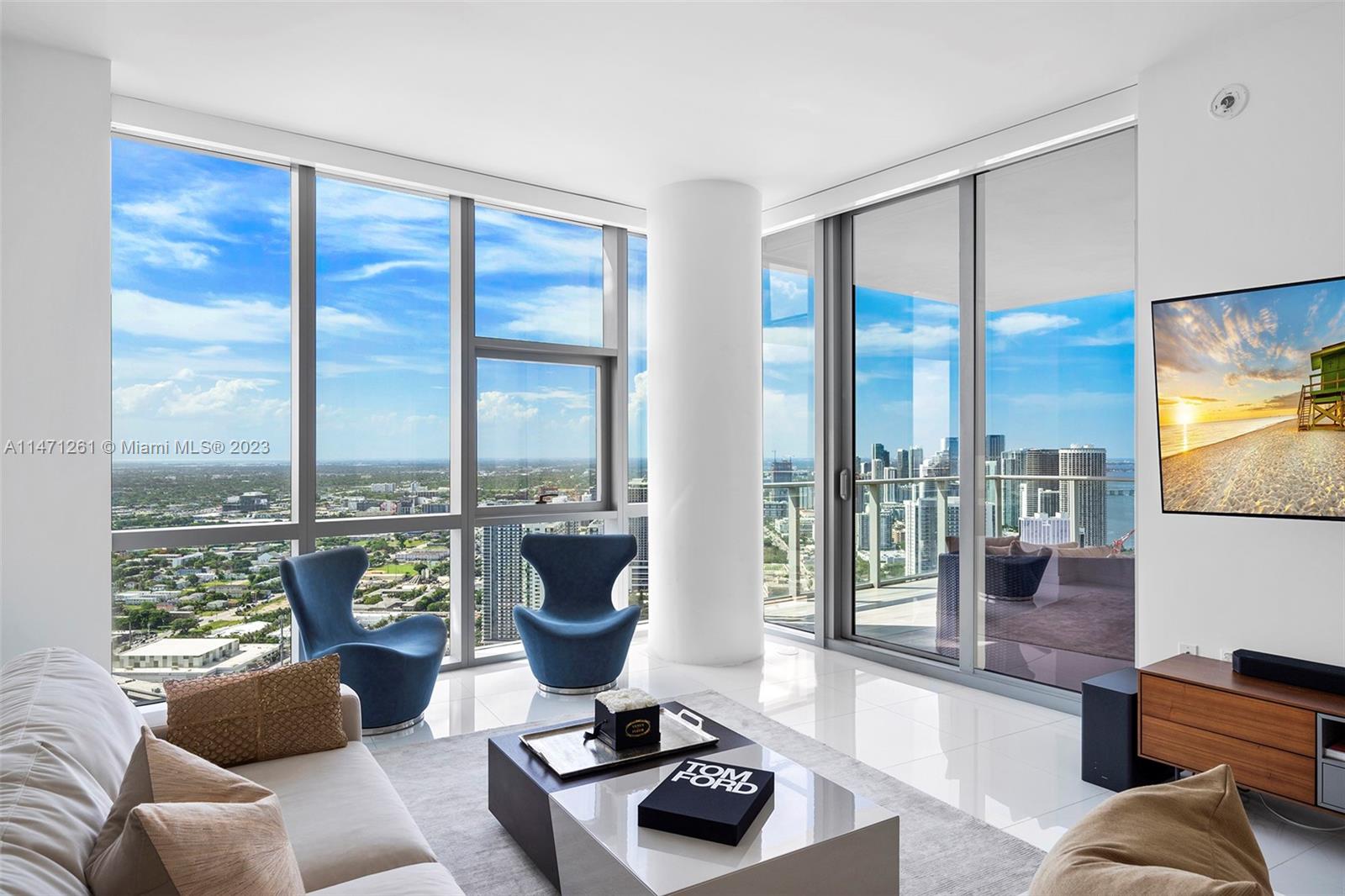 851 NE 1st Ave # 4601