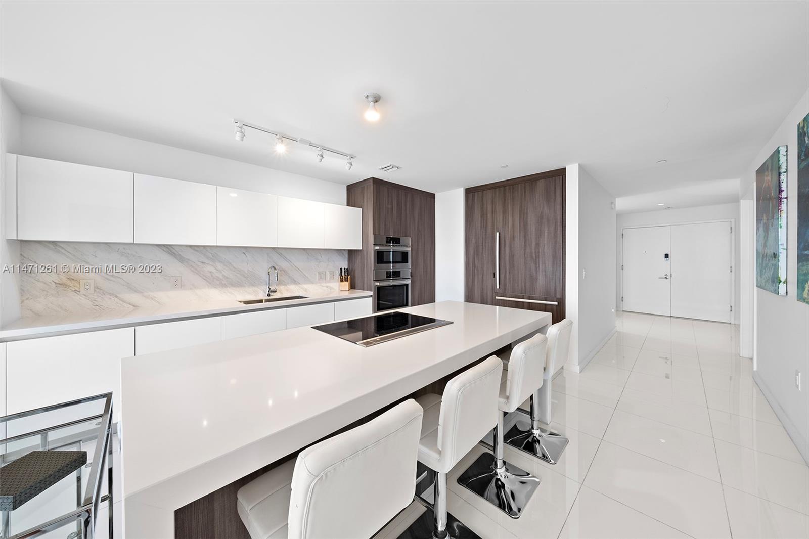 851 NE 1st Ave # 4601