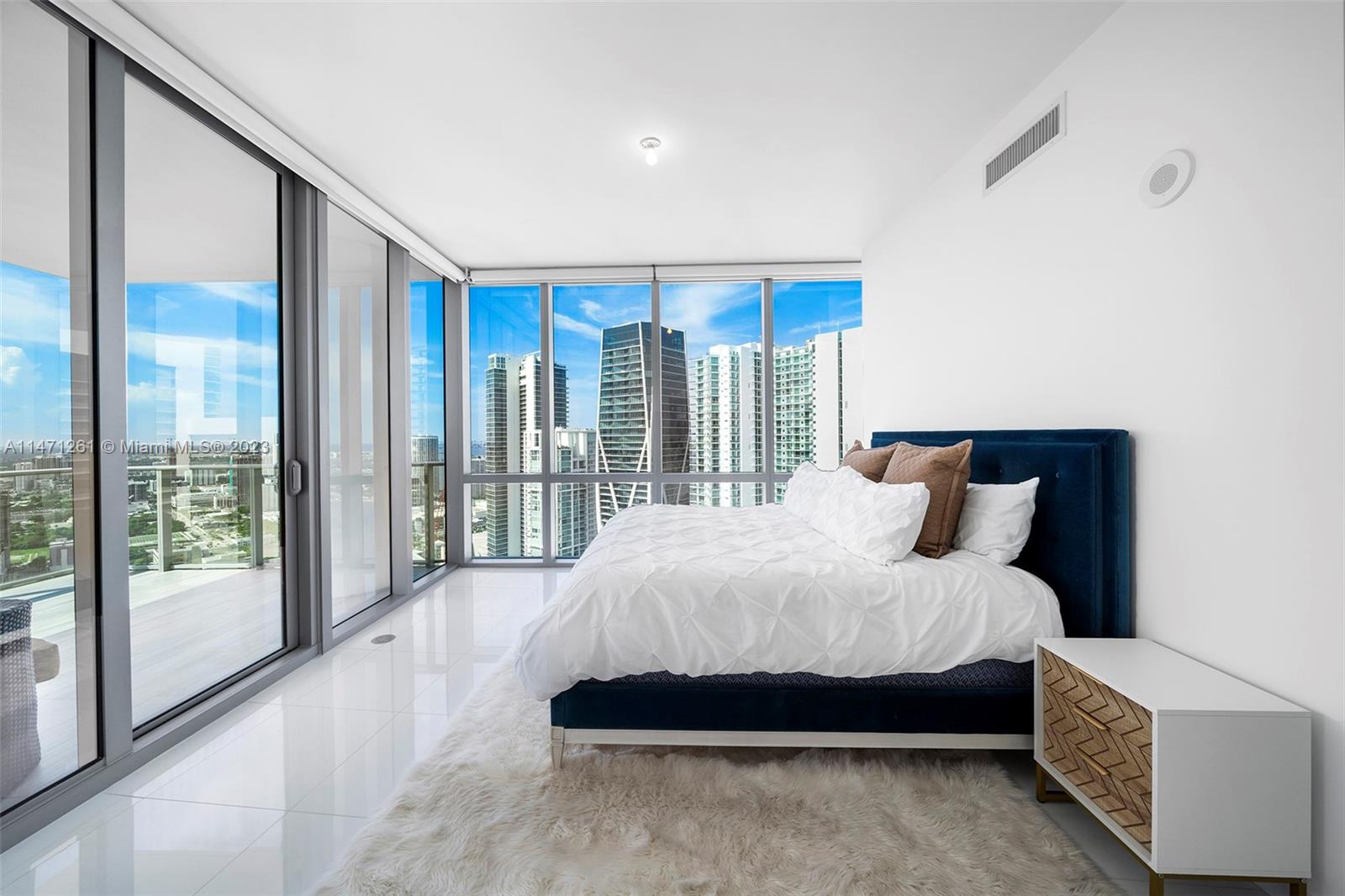 851 NE 1st Ave # 4601