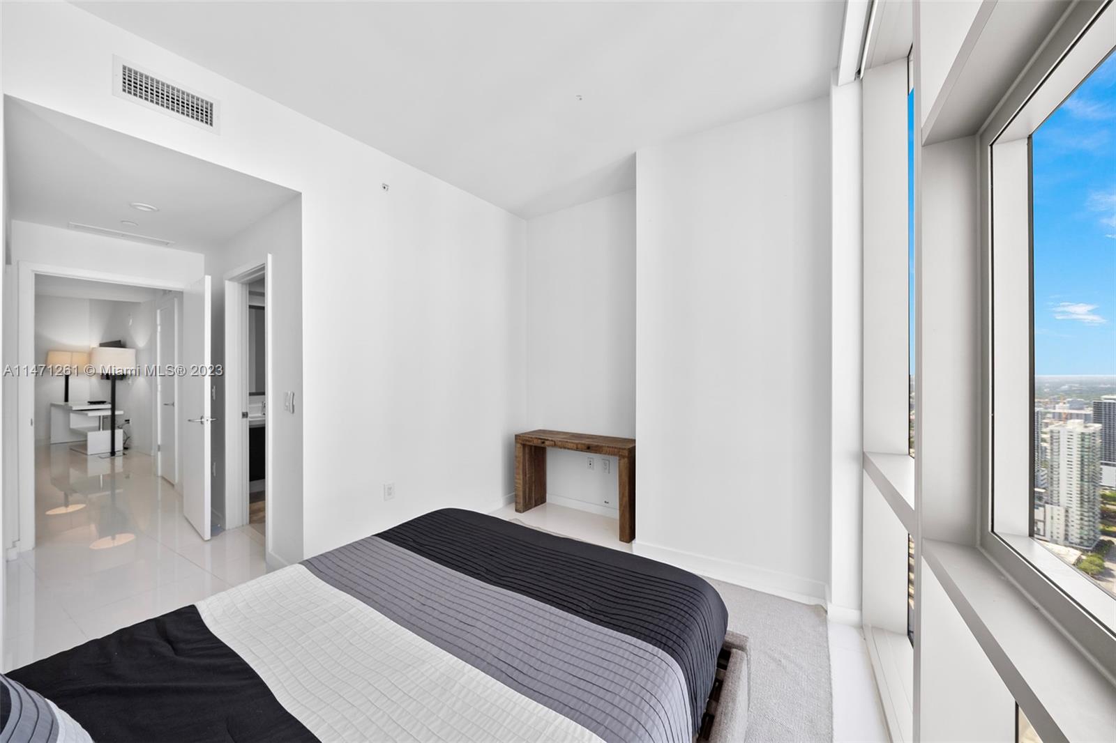 851 NE 1st Ave # 4601