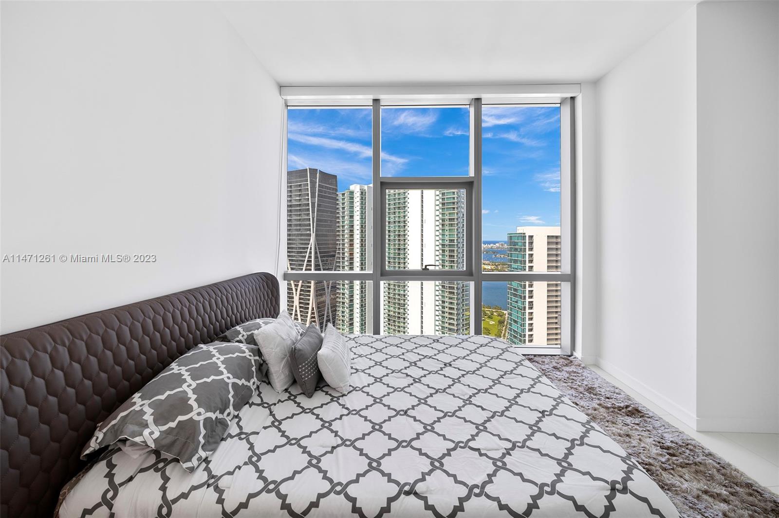 851 NE 1st Ave # 4601