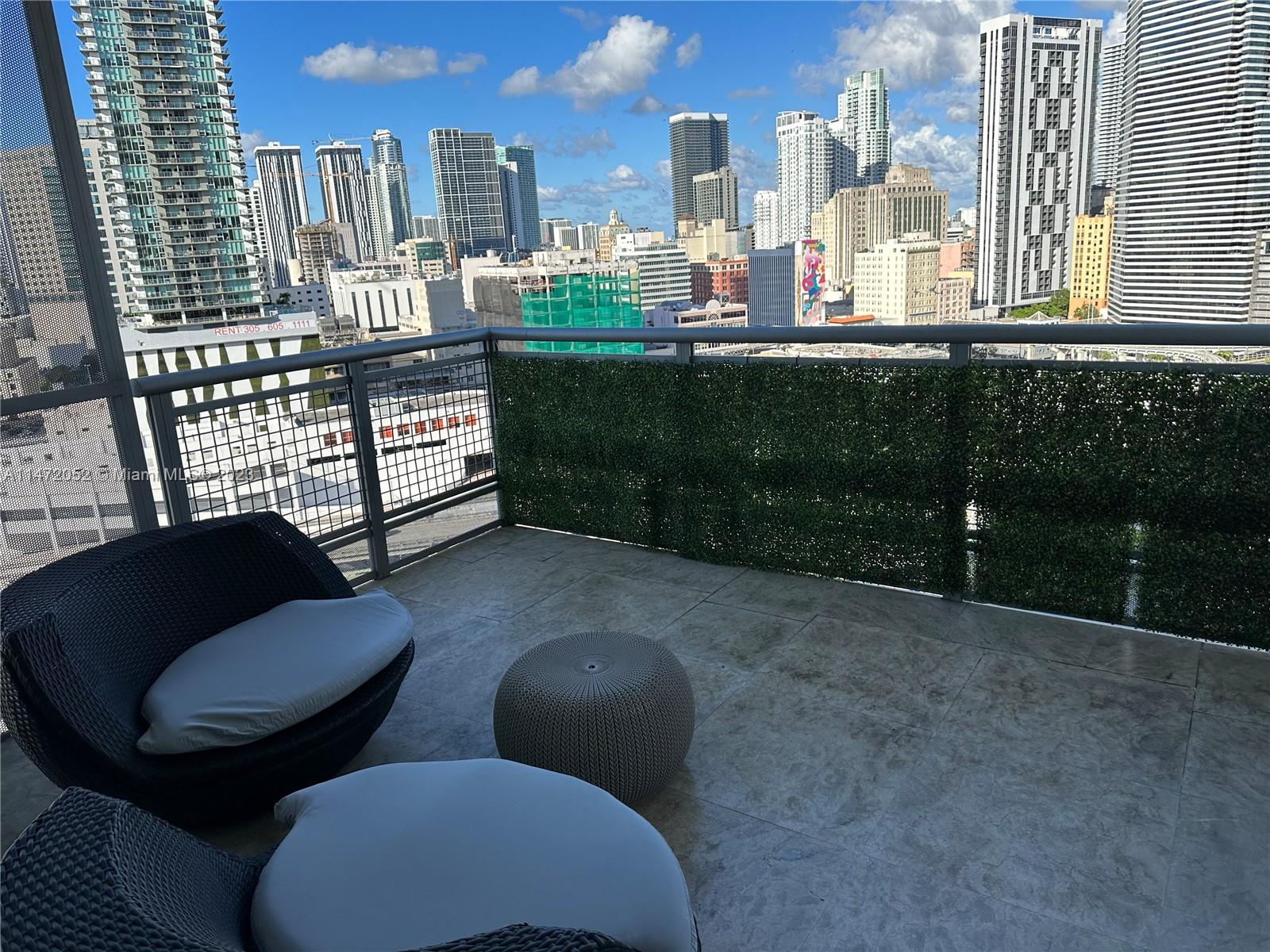 350 S Miami Ave Unit: 1807
