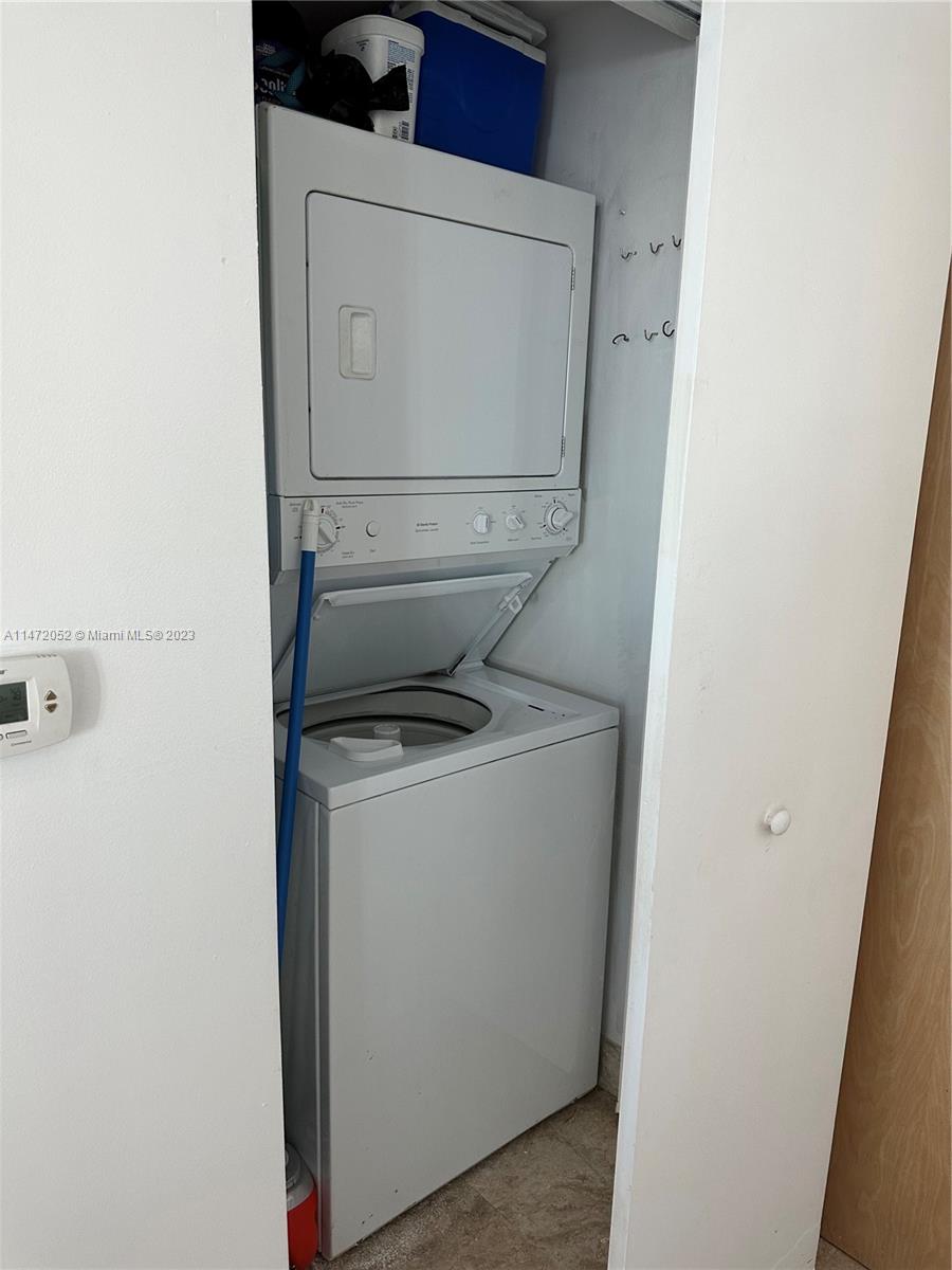 350 S Miami Ave Unit: 1807