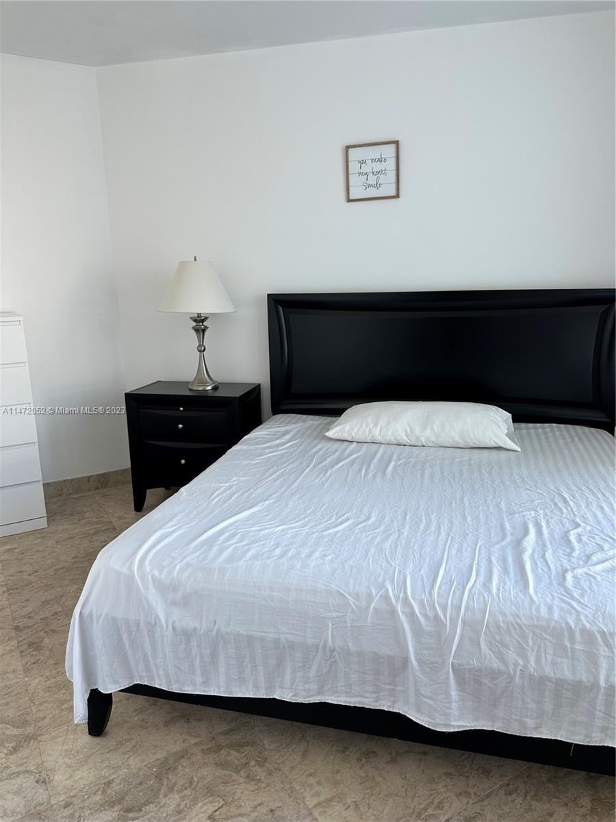 350 S Miami Ave Unit: 1807
