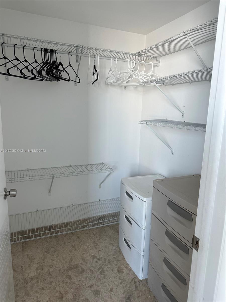 350 S Miami Ave Unit: 1807