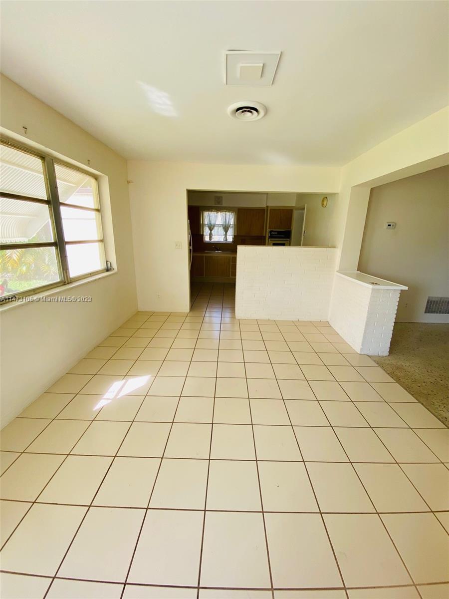 1706 N 43rd Ave # o