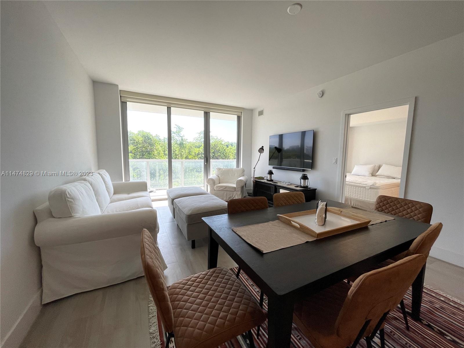 16385 Biscayne Blvd # 216