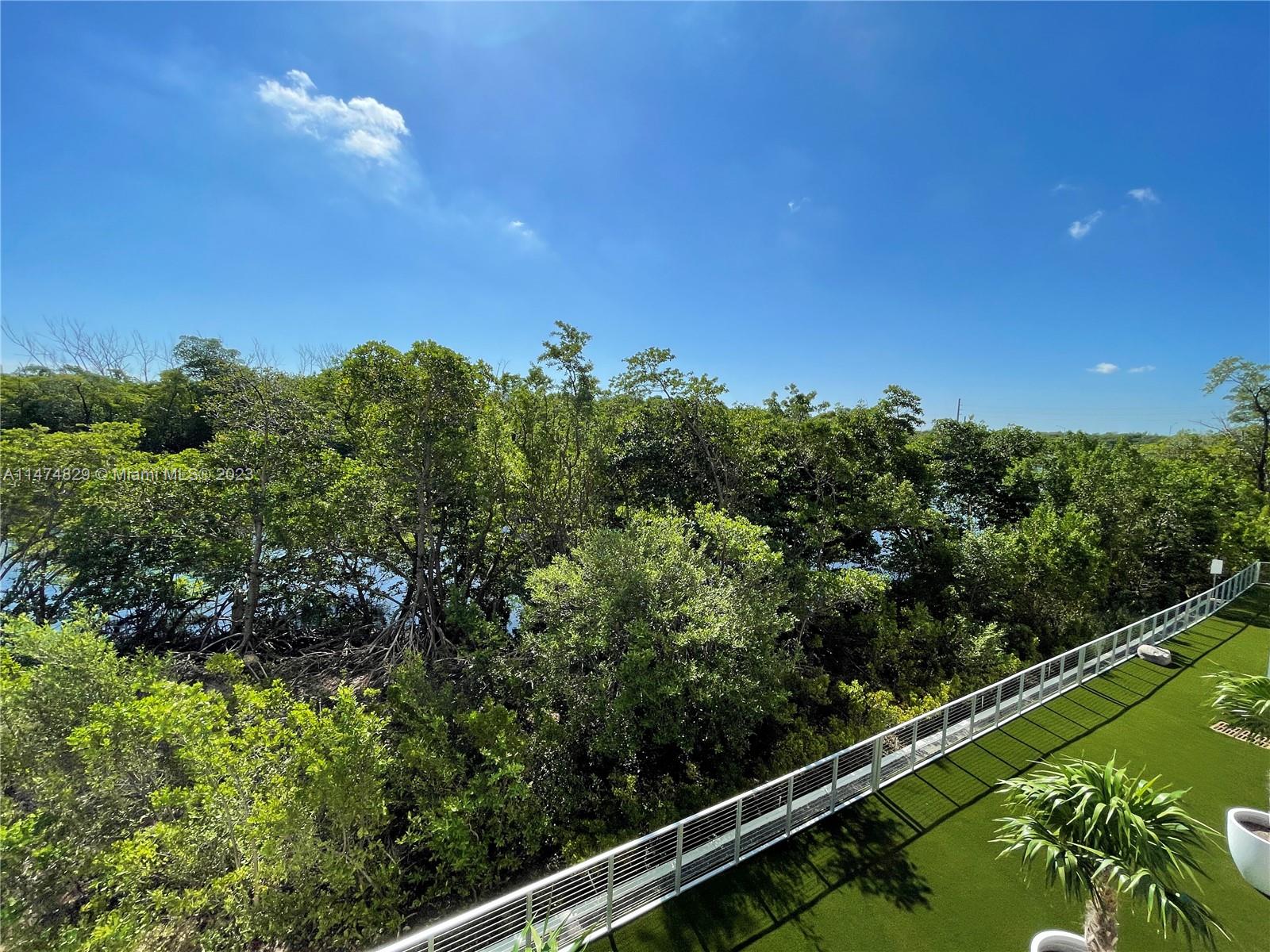16385 Biscayne Blvd # 216