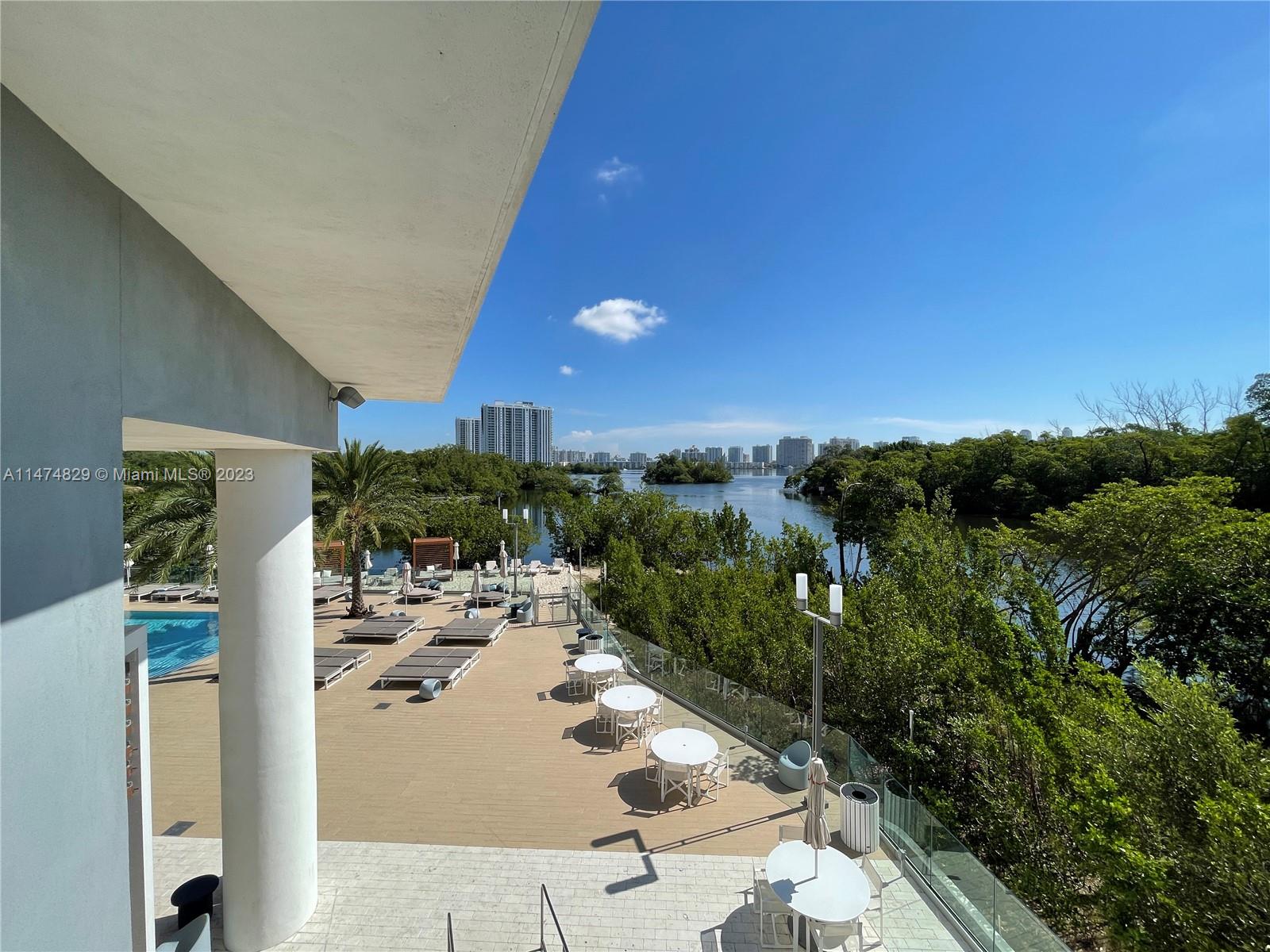 16385 Biscayne Blvd # 216
