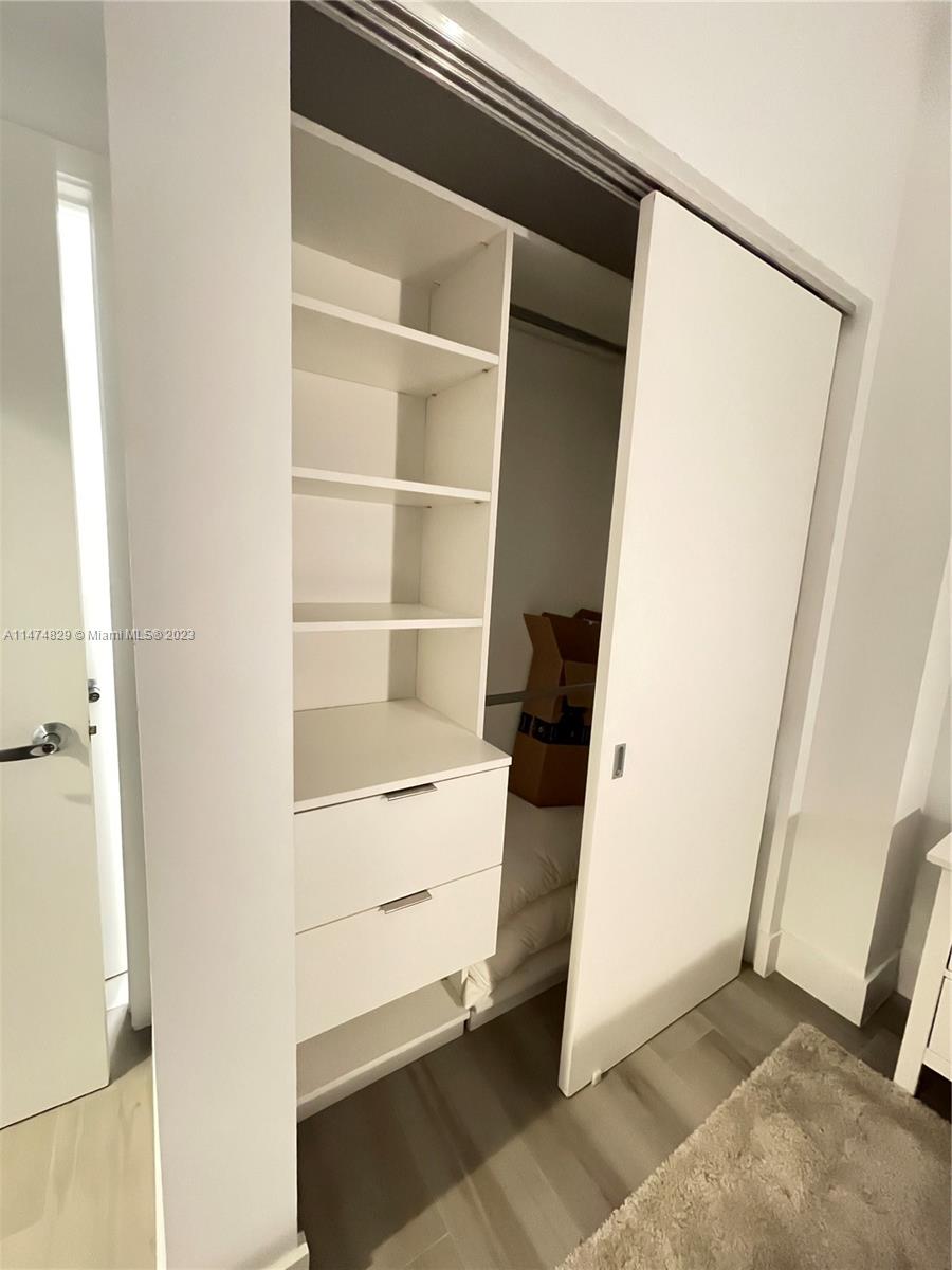 16385 Biscayne Blvd # 216