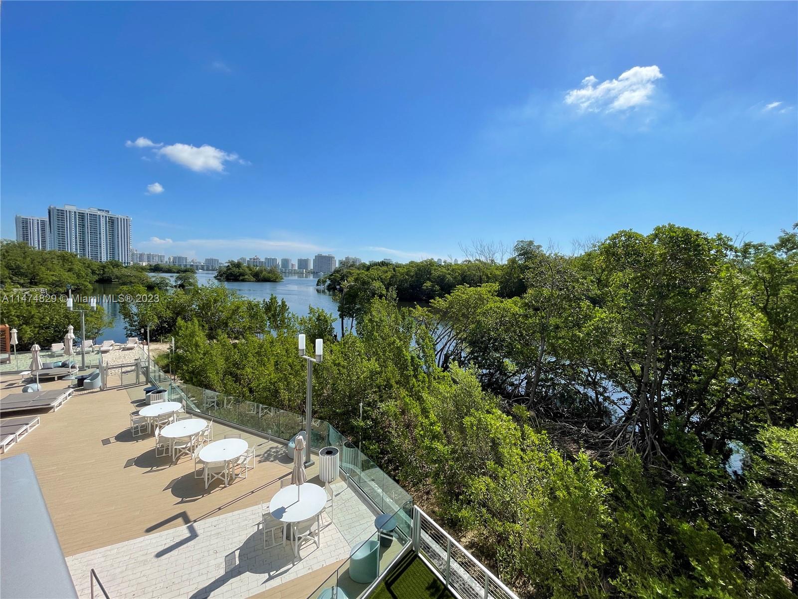 16385 Biscayne Blvd # 216