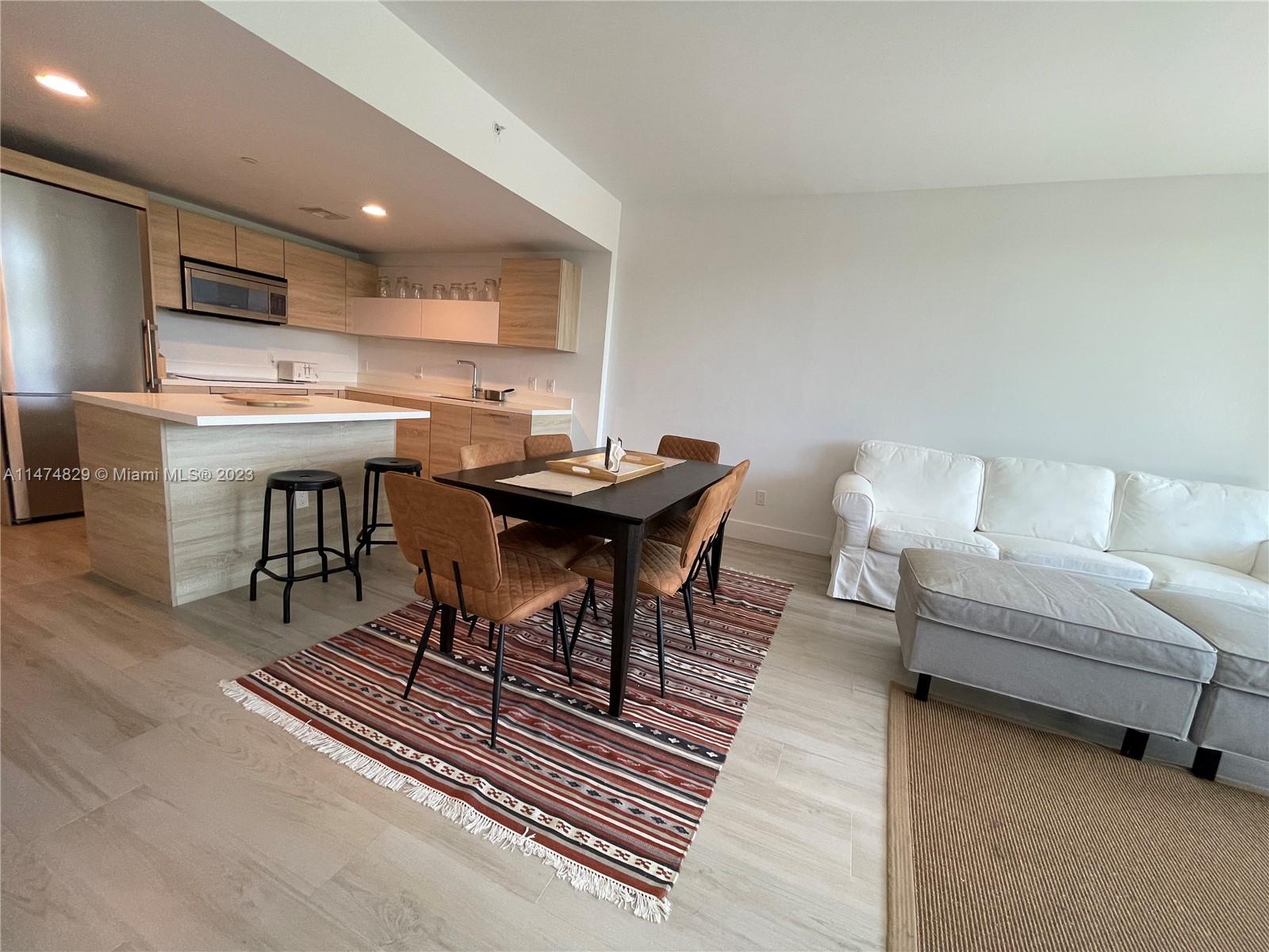 16385 Biscayne Blvd # 216