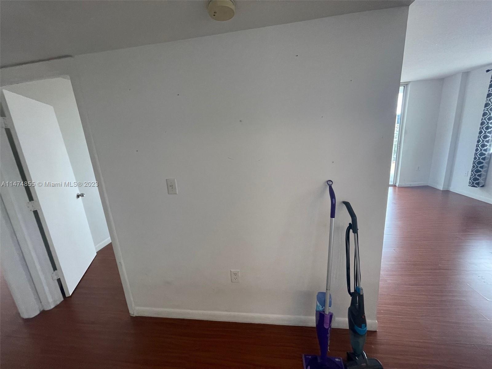 219 NW 12th Ave # 404