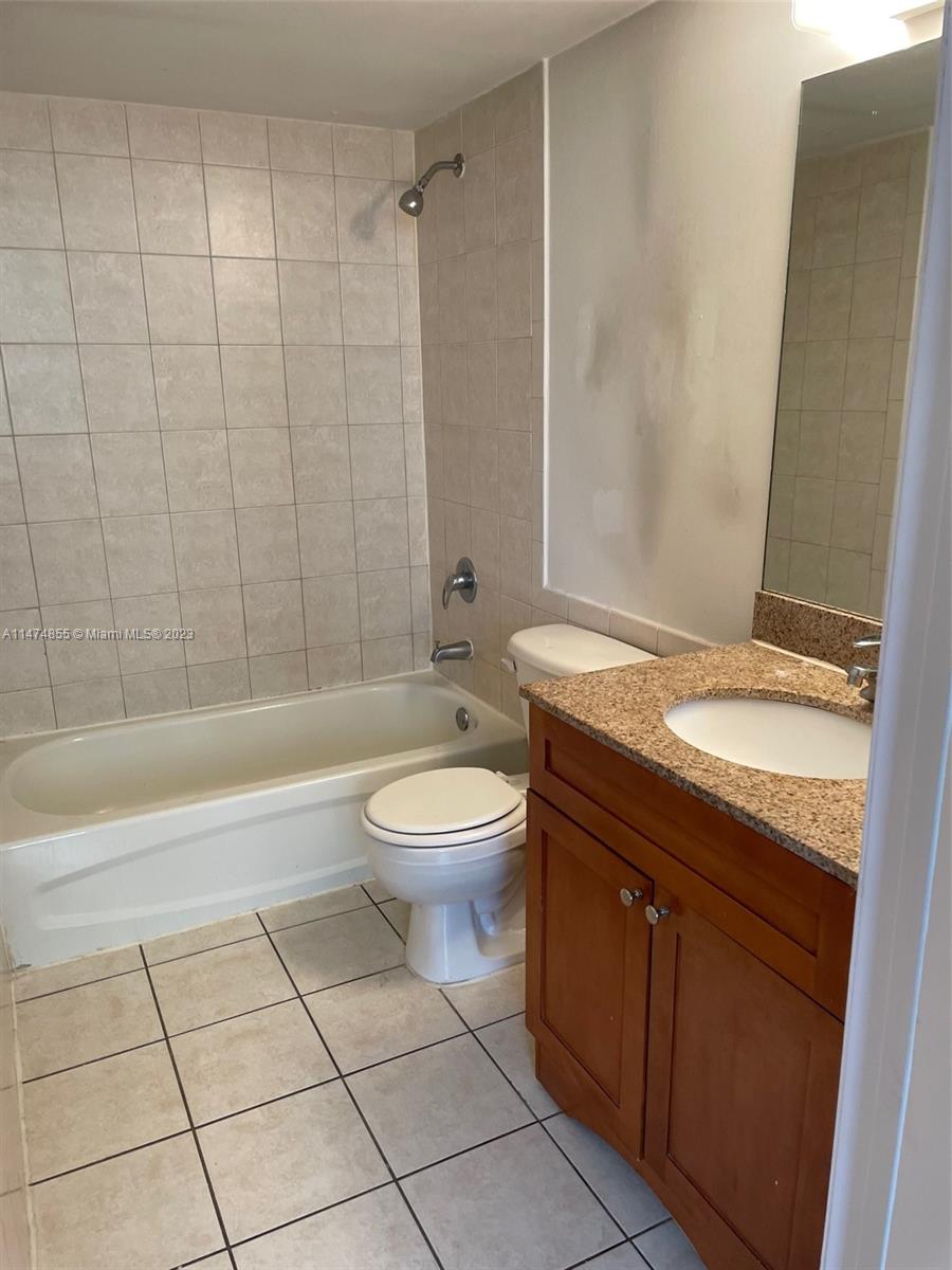 219 NW 12th Ave # 404