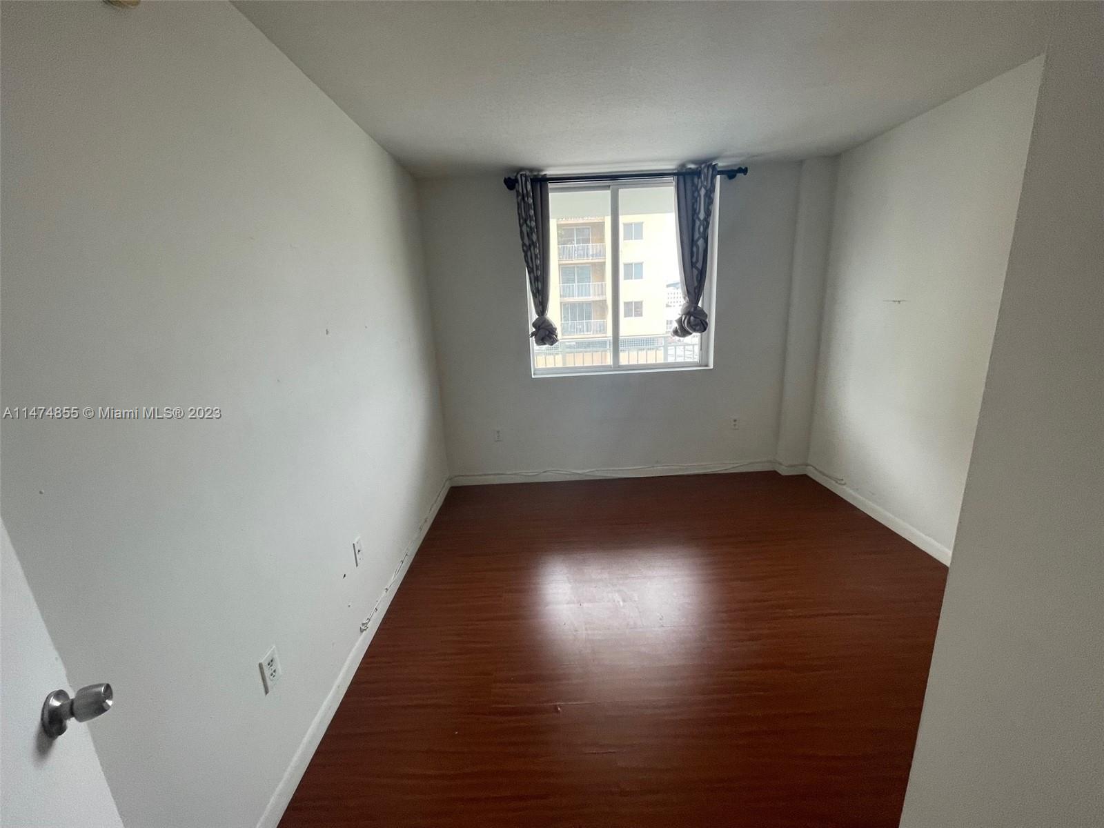 219 NW 12th Ave # 404