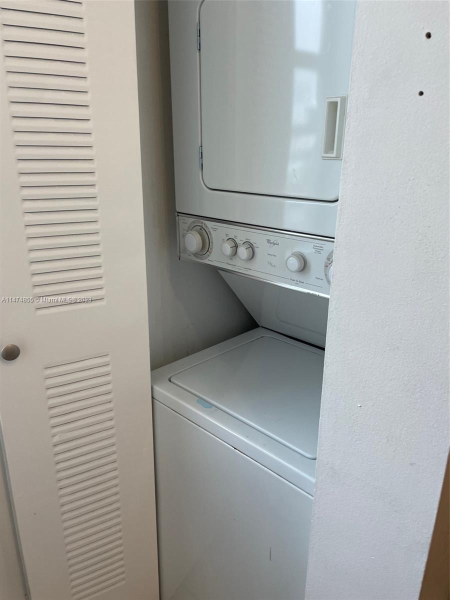 219 NW 12th Ave # 404