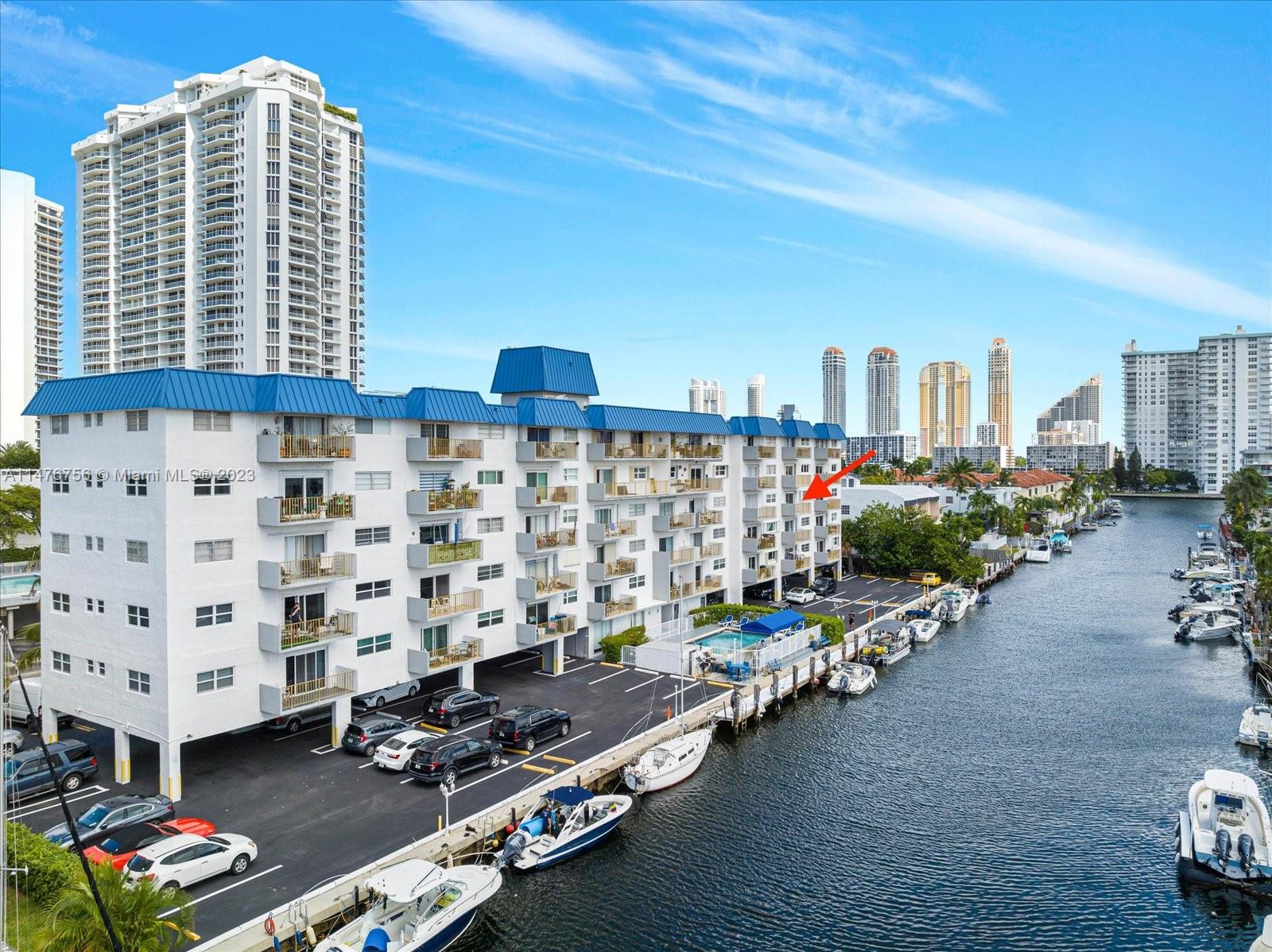 3770 NE 171st St # 402