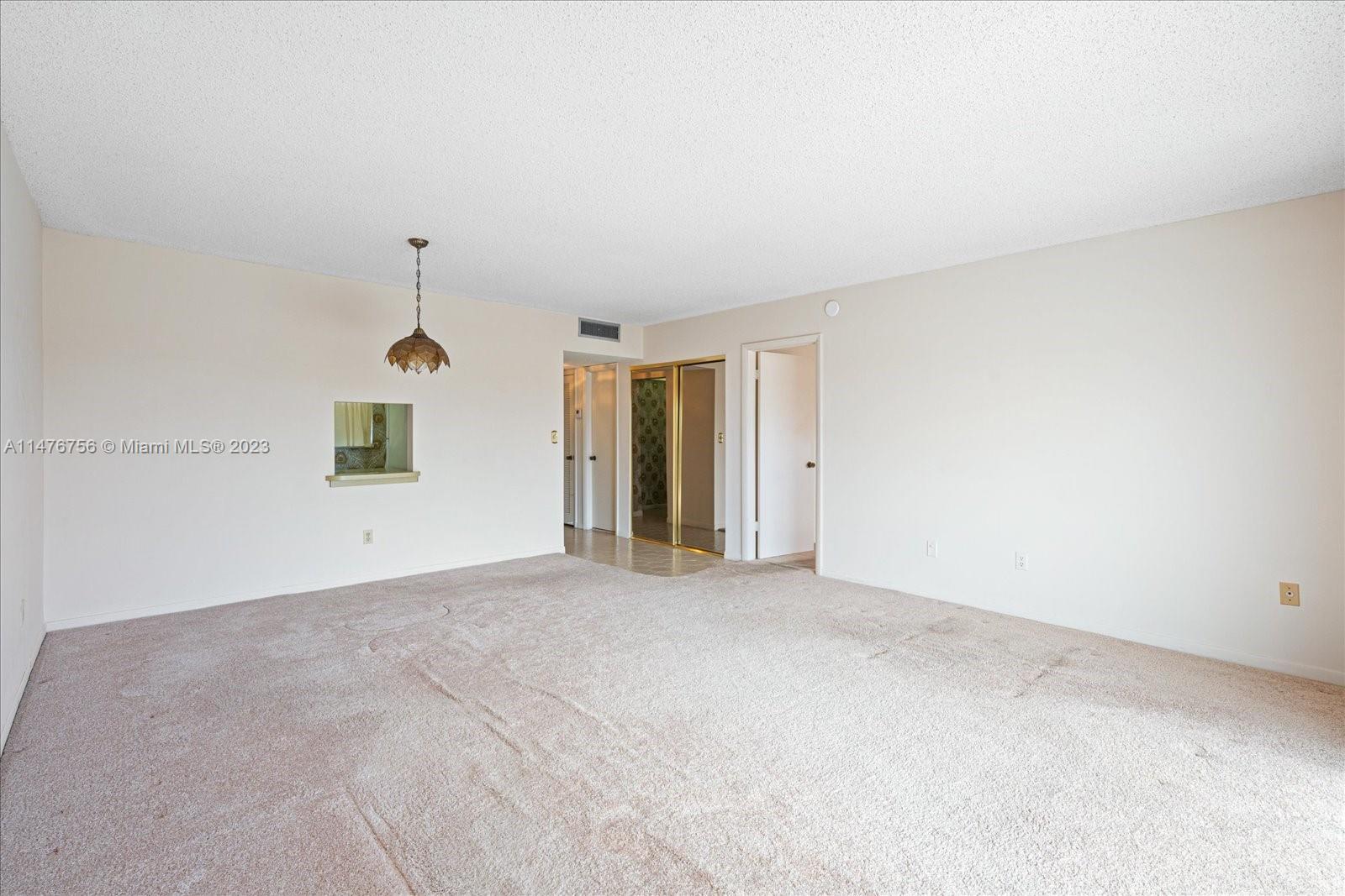 3770 NE 171st St # 402