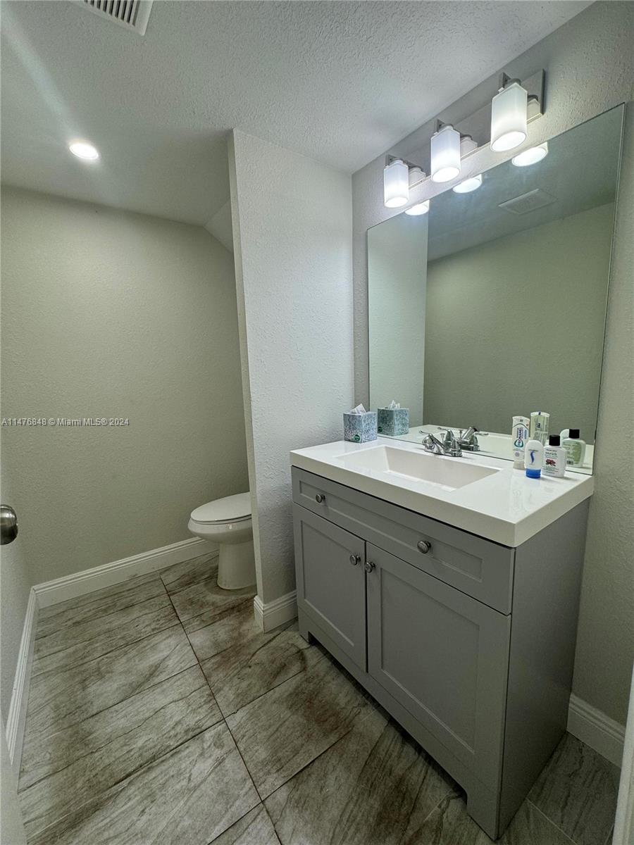 1641 NW 56th Ter Unit: 7