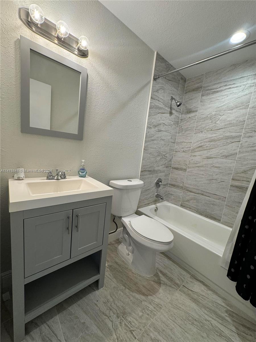 1641 NW 56th Ter Unit: 7