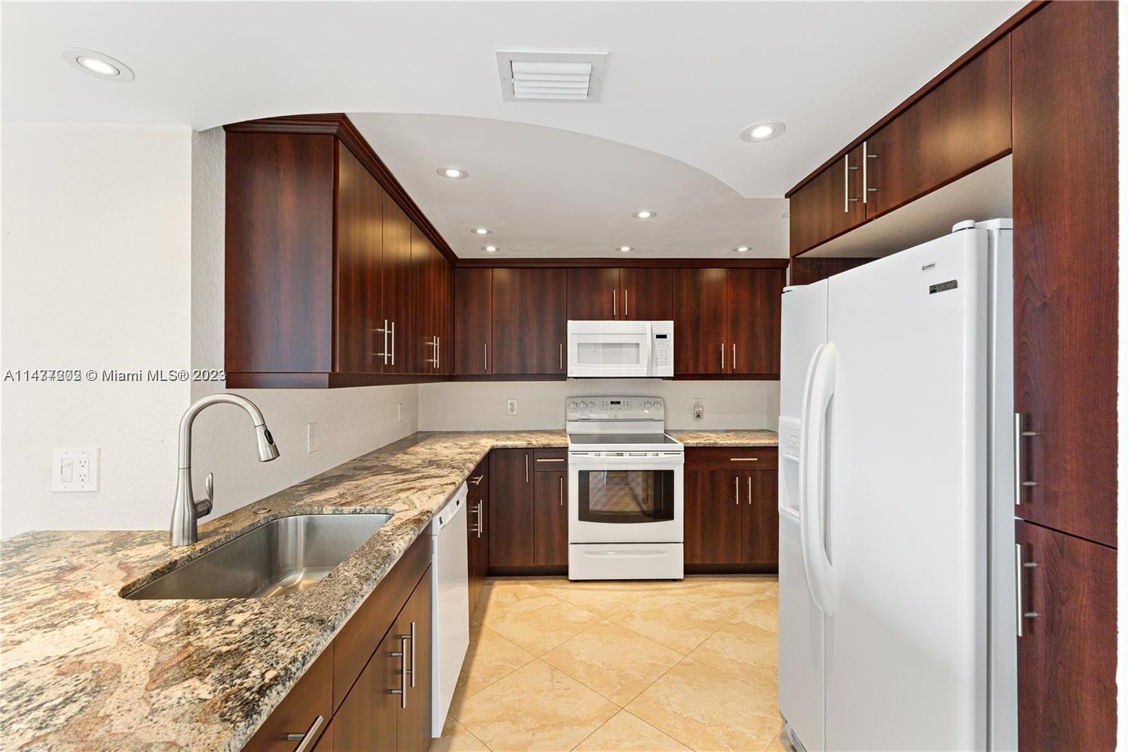 13155 Ixora Ct # 905