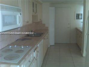 7135 Collins Ave # 1211