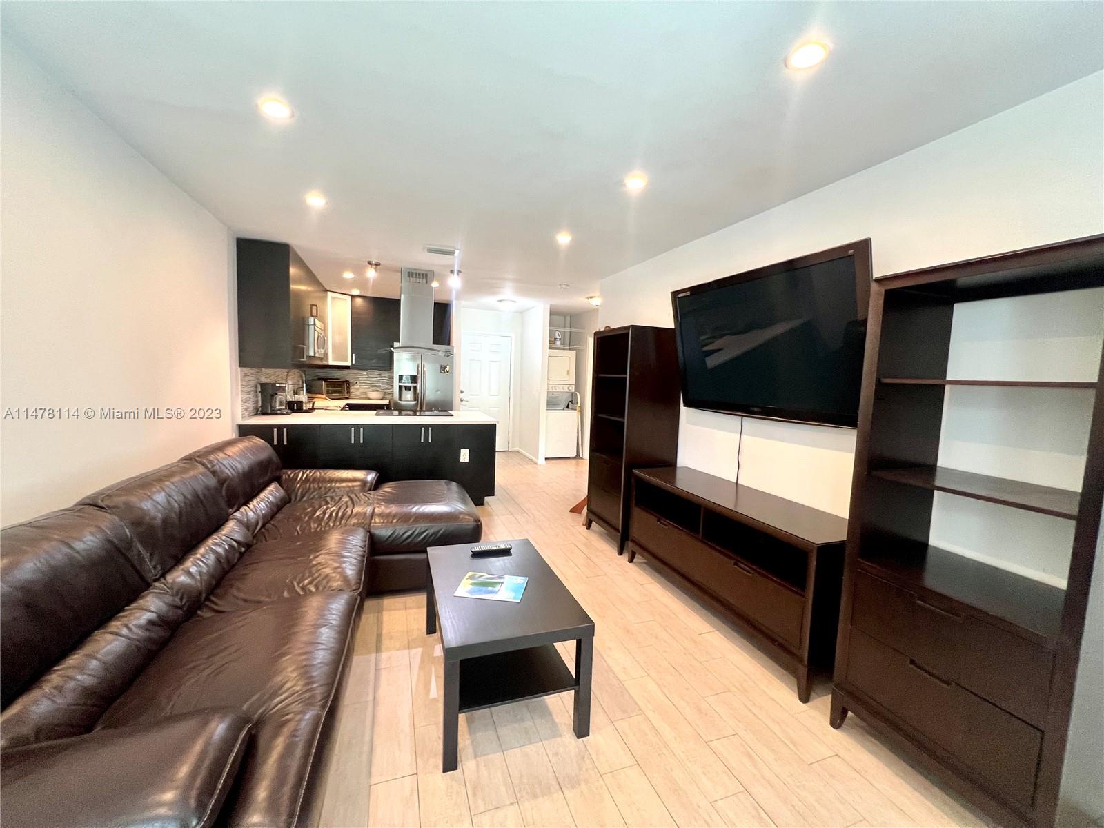 208 Meridian Ave # 5