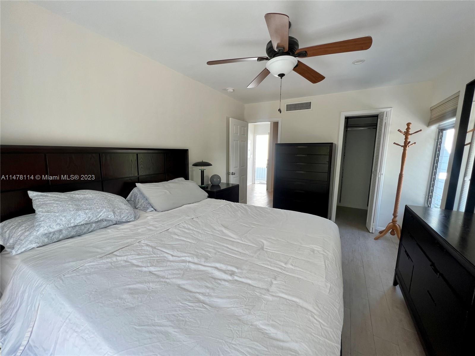 208 Meridian Ave # 5