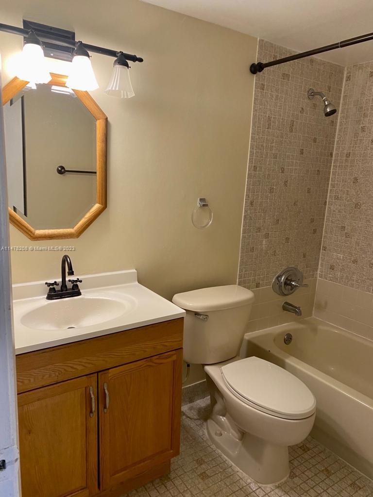8895 Fontainebleau Blvd # 501